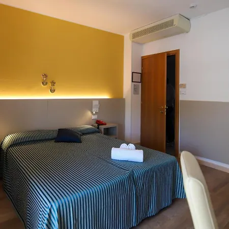 Stockholm מלון 3*
